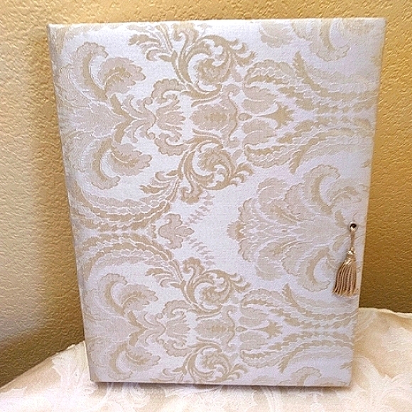 Victoria's Secret KEEPSAKE Floral Linen Box  9"W x 11.5"L x 2"D - Picture 3 of 14